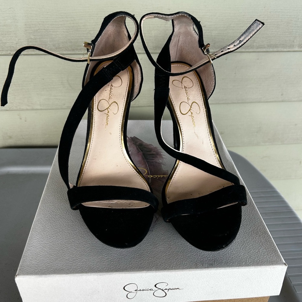 Jessica Simpson Elegant Black Heels